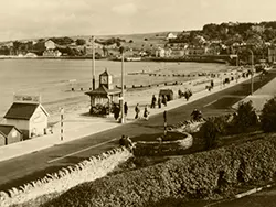 Click to view image Shore Road in the 1950s